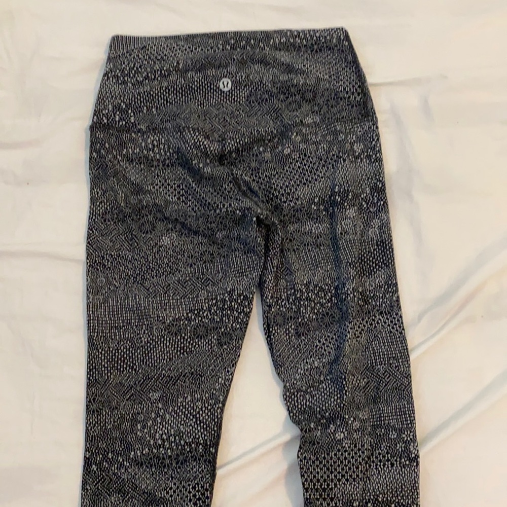 lululemon align crop size 4